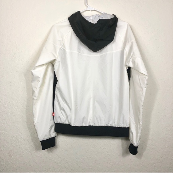• NIKE Women’s Windrunner Windbreaker Jacket NWT - Picture 5 of 6